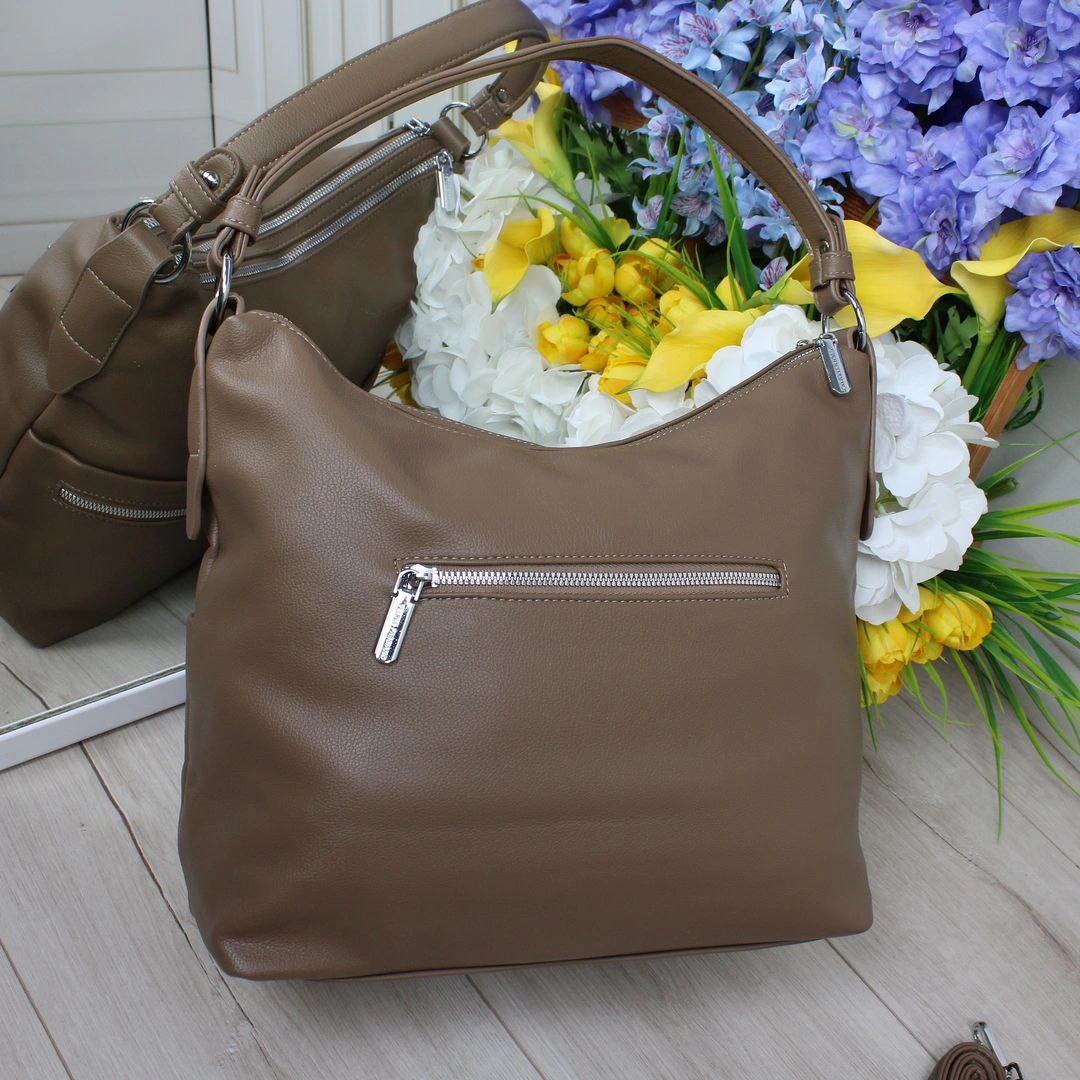 Жіноча сумка-мішок кольору мокко з екошкіри для щоденних справ